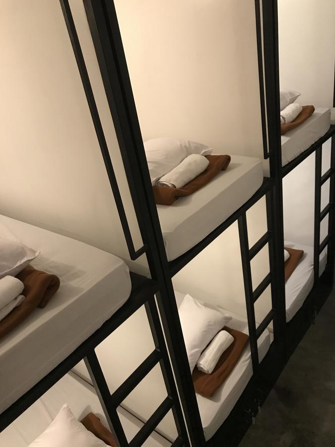 Nine Dollar Hostel Легіан Екстер'єр фото